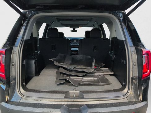 Used 2023 GMC Acadia SLE image 24