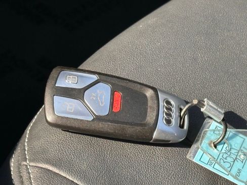 Used 2021 Audi Q5 2.0T Premium w/ Convenience Package image 34