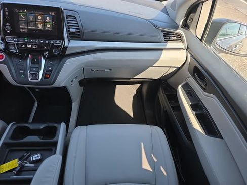 Used 2018 Honda Odyssey EX-L image 16