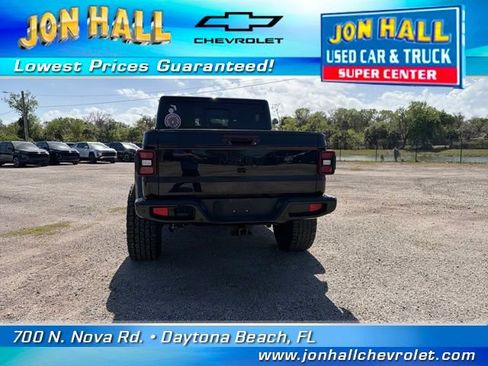 Used 2021 Jeep Gladiator Overland AWD/4WD image 9