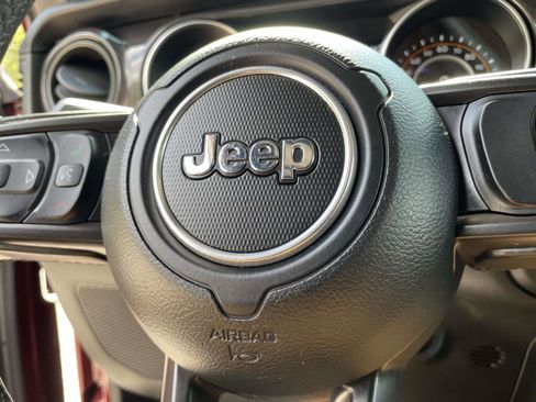 Used 2021 Jeep Wrangler Unlimited Sport image 18