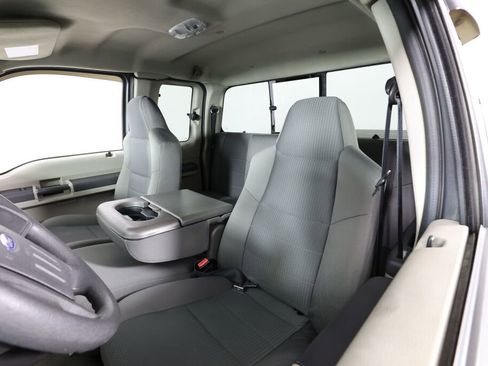 Used 2010 Ford F250 Lariat image 11