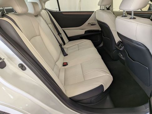Used 2024 Lexus ES 300h w/ Technology Package FWD image 33