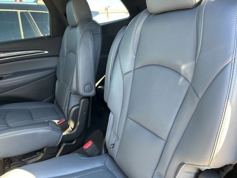 Used 2024 Buick Enclave Premium image 41