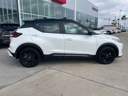 Certified 2023 Nissan Kicks SR w/ Exterior Package image 2