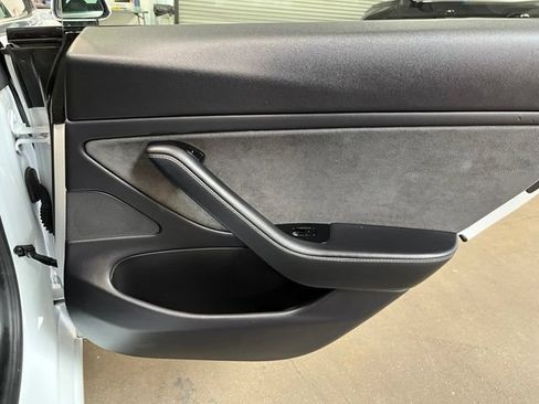 Used 2019 Tesla Model 3 RWD image 13