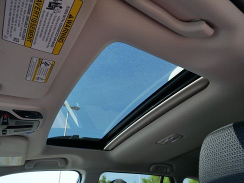 Used 2024 Subaru Outback Premium AWD/4WD image 33