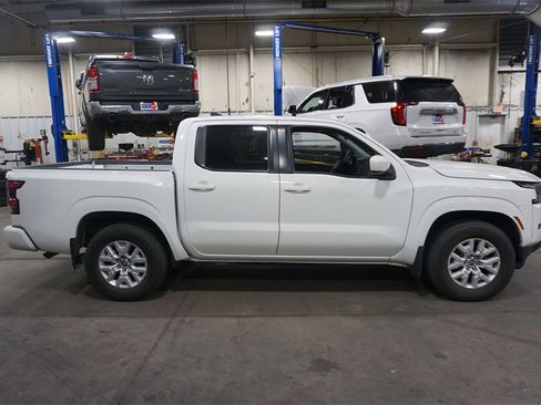 Used 2022 Nissan Frontier SV w/ Technology Package image 21