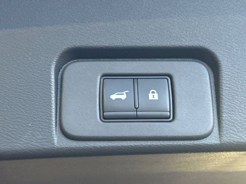 Certified 2024 Nissan Rogue Platinum image 19