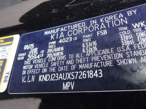 Used 2025 Kia Soul LX w/ LX Technology Package FWD image 33