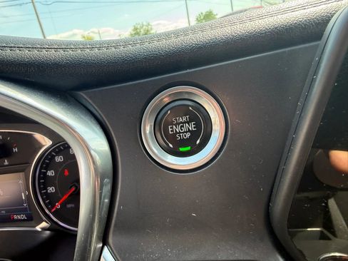 Used 2021 Chevrolet Blazer LT FWD image 23