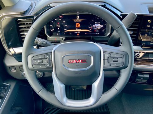 New 2026 GMC Sierra 1500 SLE image 43