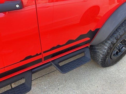 Used 2024 Ford Bronco Wildtrak image 5