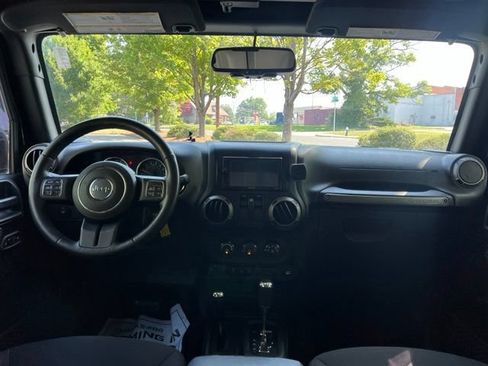 Used 2017 Jeep Wrangler Sport AWD/4WD image 17