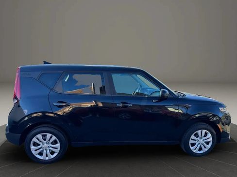 Used 2020 Kia Soul LX FWD image 4