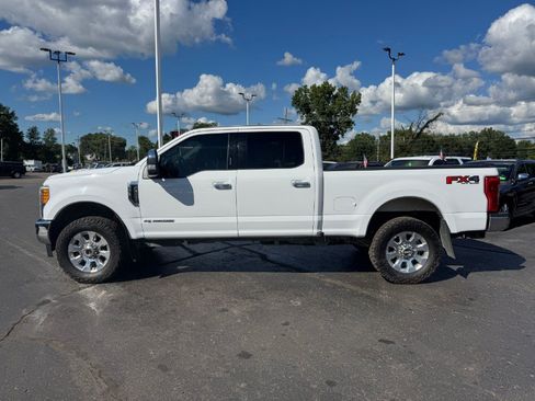Used 2017 Ford F250 Lariat w/ Chrome Package AWD/4WD image 2