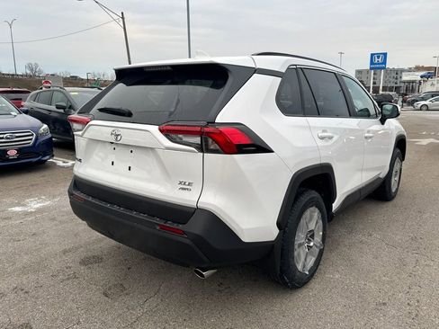 New 2025 Toyota RAV4 XLE image 7