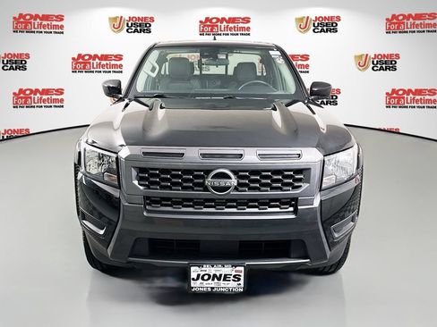Certified 2025 Nissan Frontier SV RWD image 11