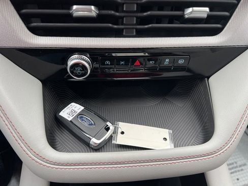 New 2026 Ford Explorer Active image 22