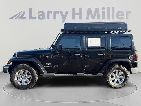 Used 2016 Jeep Wrangler Unlimited Sahara w/ Connectivity Group AWD/4WD image 2
