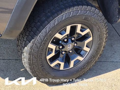 Used 2016 Toyota Tacoma TRD Off-Road w/ Towing Package AWD/4WD image 7