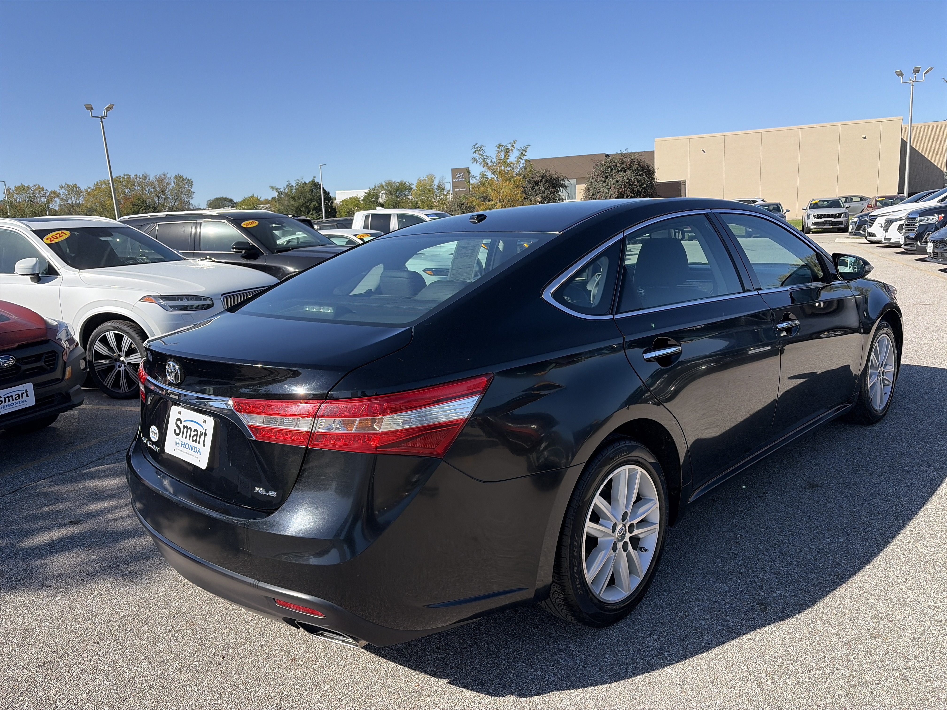 Used 2014 Toyota Avalon XLE Premium FWD image 5