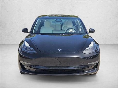Used 2023 Tesla Model 3 Standard Range RWD image 2