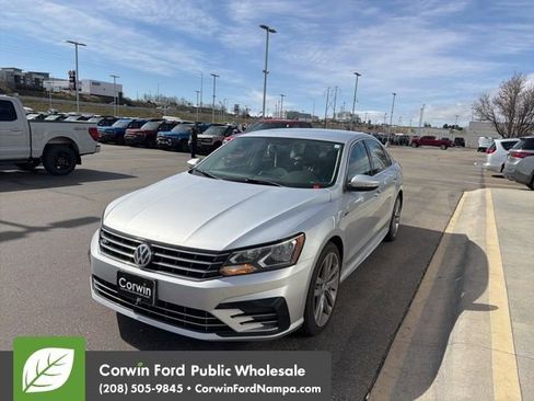 Used 2017 Volkswagen Passat 1.8T R-Line image 3