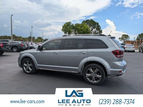 Used 2017 Dodge Journey Crossroad FWD image 5