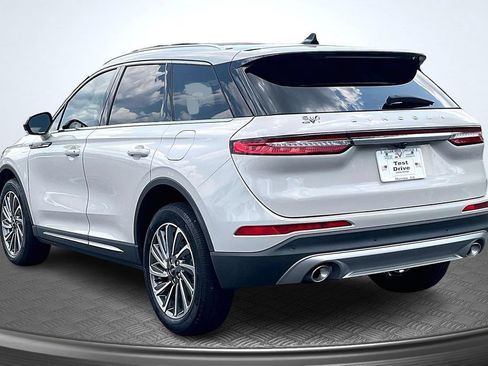 Used 2023 Lincoln Corsair Reserve FWD image 5