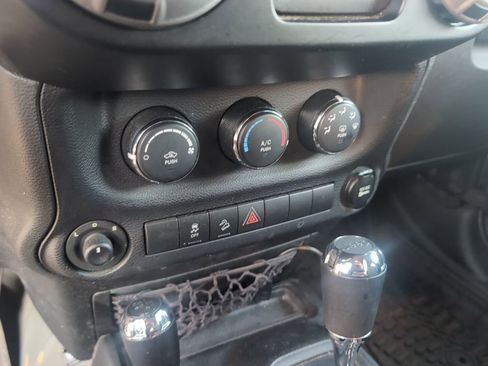 Used 2017 Jeep Wrangler Unlimited Sport w/ Quick Order Package 24S image 26