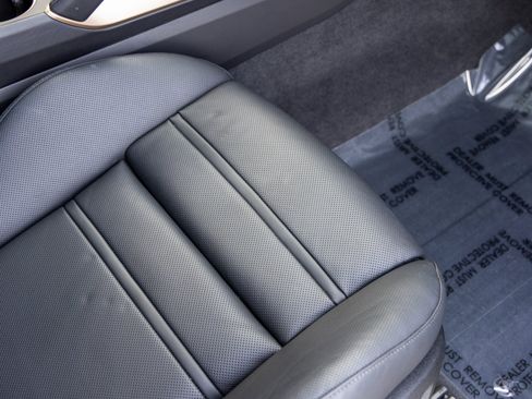 Certified 2025 Porsche Cayenne GTS image 57