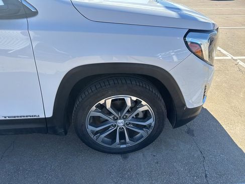 Used 2019 GMC Terrain SLT w/ Preferred Package image 3