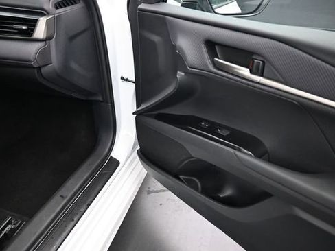 Used 2026 Toyota Camry SE FWD image 25