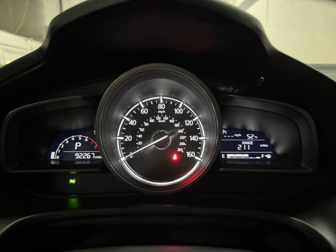 Used 2018 MAZDA MAZDA3 Touring image 31