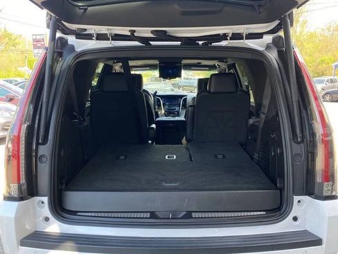 Used 2019 Cadillac Escalade Platinum AWD/4WD image 8