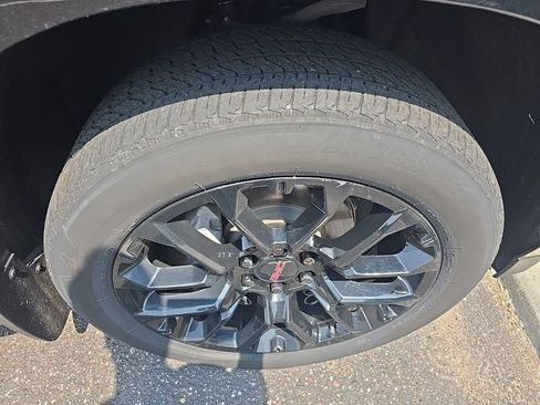 Used 2022 GMC Yukon XL Denali AWD/4WD image 6