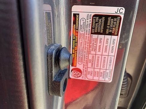 Used 2022 Subaru Forester Limited w/ Popular Package #2 image 39