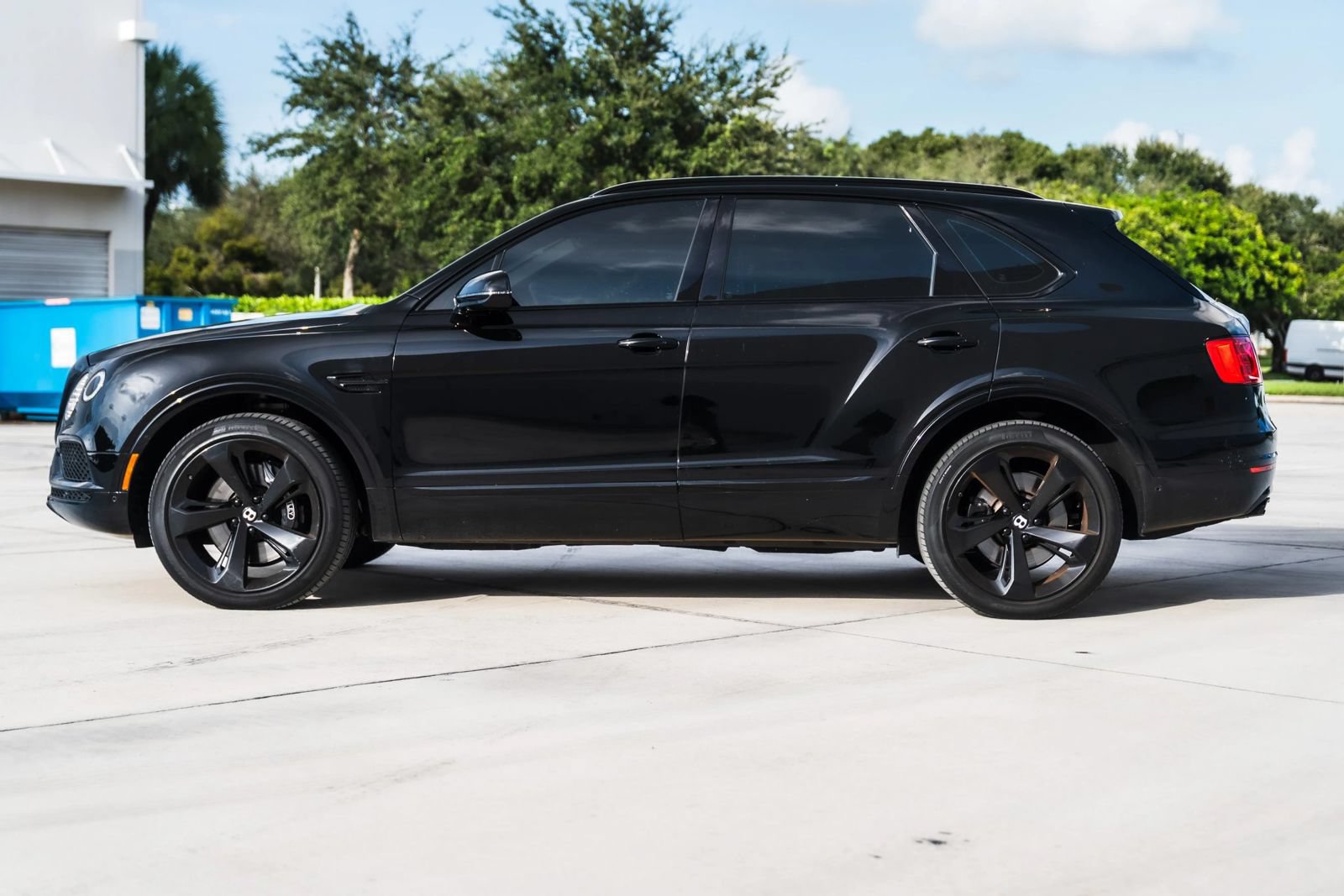 Used 2019 Bentley Bentayga AWD/4WD image 11