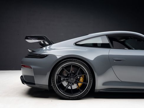 Used 2026 Porsche 911 GT3 RWD image 40