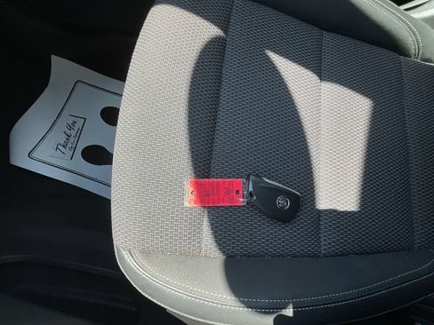 Used 2021 Buick Envision Preferred AWD/4WD image 32