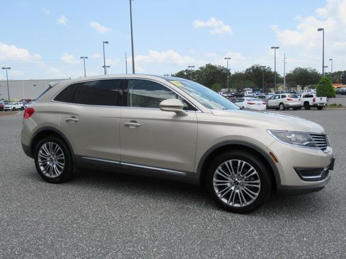 Used 2017 Lincoln MKX Reserve w/ Lincoln MKX Climate Package AWD/4WD image 2