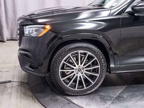 Used 2025 Mercedes-Benz GLS 450 4MATIC image 12
