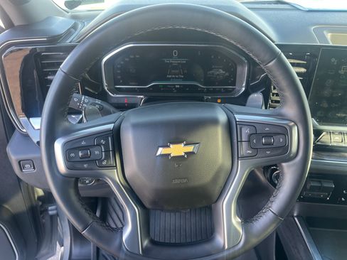 Used 2024 Chevrolet Silverado 1500 LTZ image 9