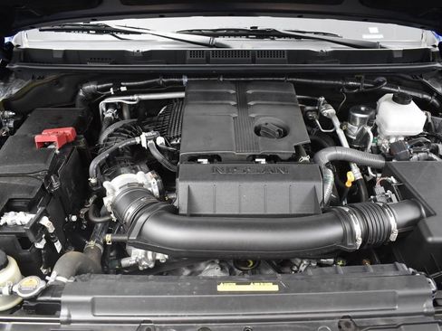 Used 2024 Nissan Frontier SV image 35