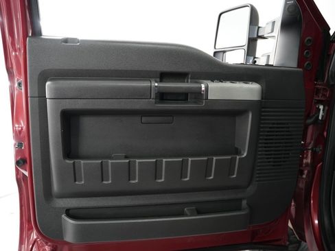 Used 2014 Ford F250 Lariat w/ Lariat Ultimate Package image 40