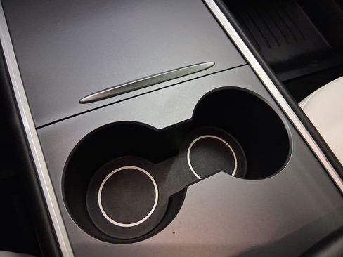 Used 2021 Tesla Model 3 Standard Range Plus image 25