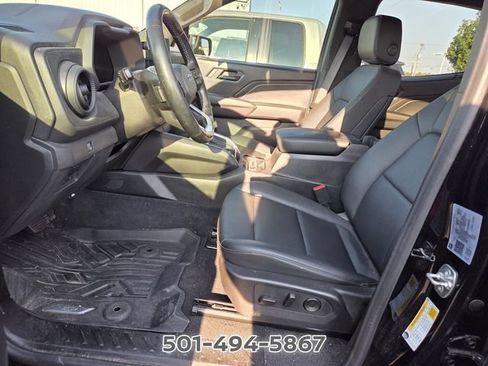 Used 2025 Chevrolet Colorado Trail Boss AWD/4WD image 10