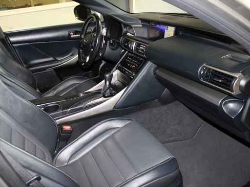 Used 2017 Lexus IS 350 AWD image 33