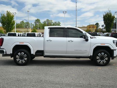 Used 2024 GMC Sierra 2500 Denali w/ Denali Reserve Package image 17